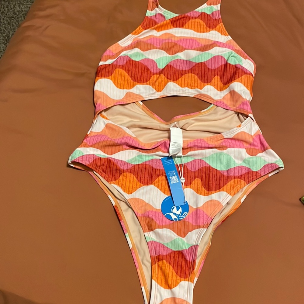 Cutout one piece